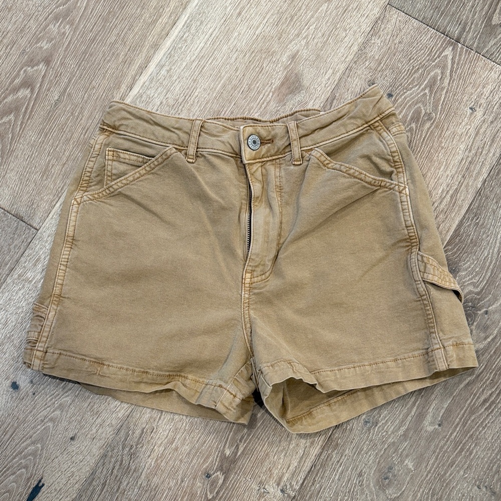 American Eagle Outfitters Tan Cargo Shorts